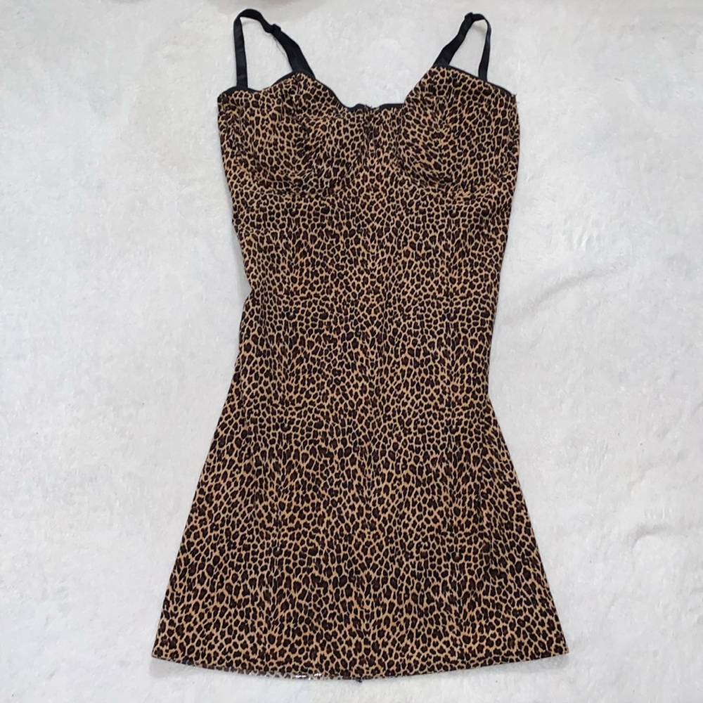 Naomi & Nicole leopard print shape wear (38D)